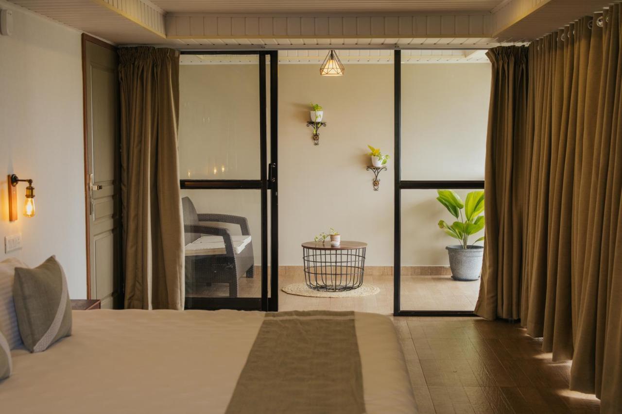 Misty Courtyard Resort Chinnakanal Exterior foto