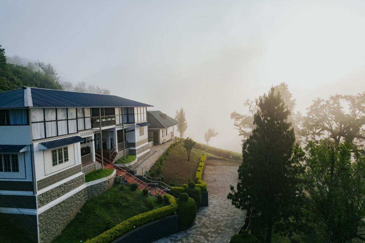 Misty Courtyard Resort Chinnakanal Exterior foto